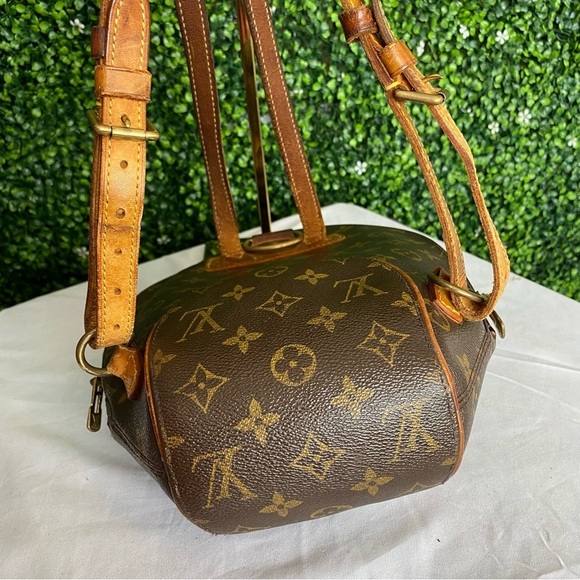 louis vuitton backpack hard ellipse Vintage Miss Persimmon Luxury Fair Condition Louis Vuitton Ellipse Backpack Monogram